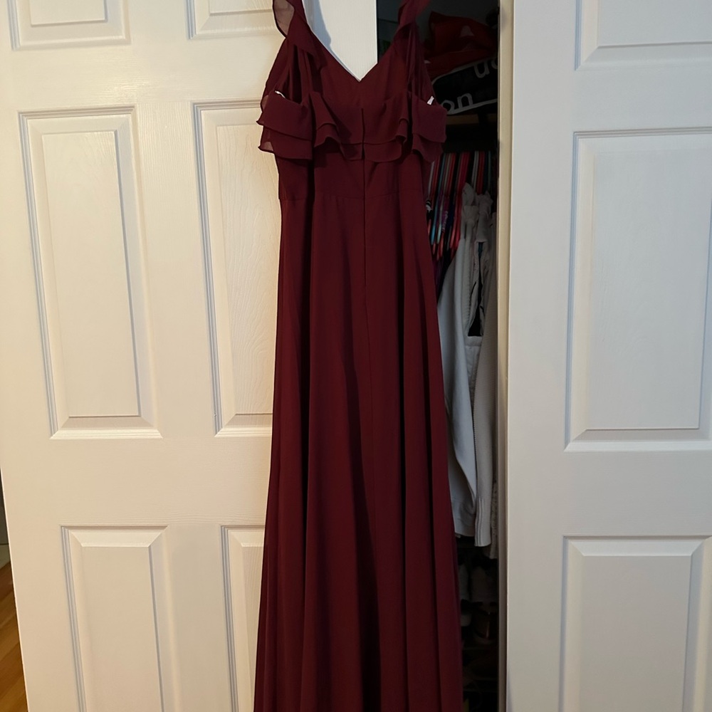 Women’s burgundy dress from Lulu’s. - Picture 2 of 2